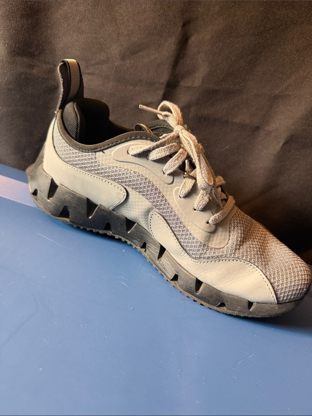 Men’s Reebok size 8.5 - Picture 3 of 5